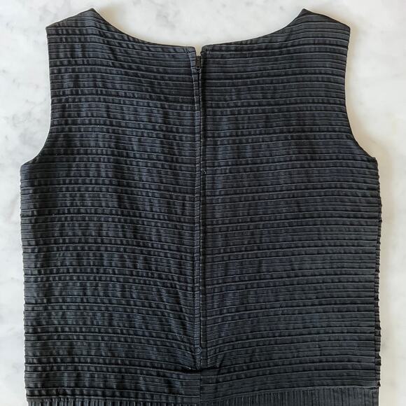 Vintage 60s Textured Black Sleeveless Shift Dress with Big Bow Detail / Small - Picture 10 of 10